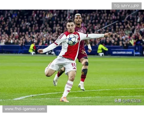 阿贾克斯客场2-1绝杀比利亚雷亚尔,荷兰球队欧战韧性再现